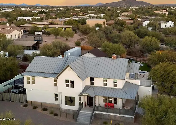 Private Pickleball Court Pool Heat Fire Pit * Cave Creek