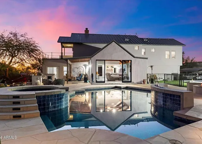 Private Pickleball Court Pool Heat Fire Pit * Cave Creek