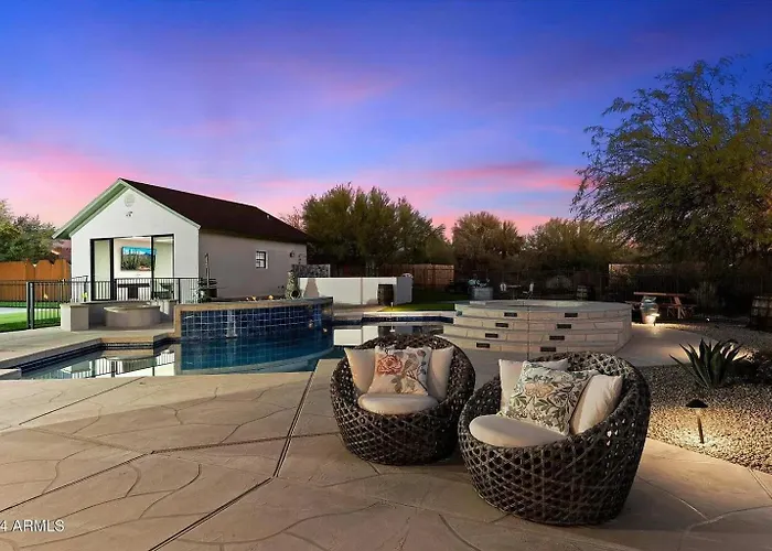 Holiday home Private Pickleball Court Pool Heat Fire Pit *