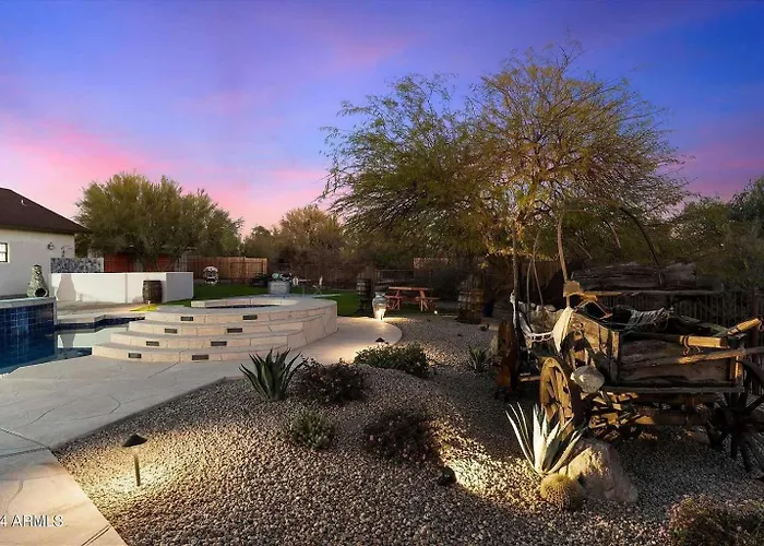 Private Pickleball Court Pool Heat Fire Pit Holiday home