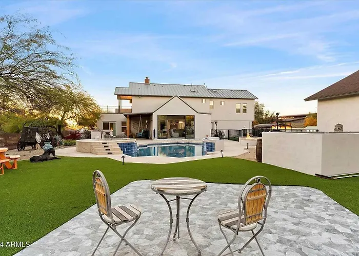 Holiday home Private Pickleball Court Pool Heat Fire Pit Cave Creek